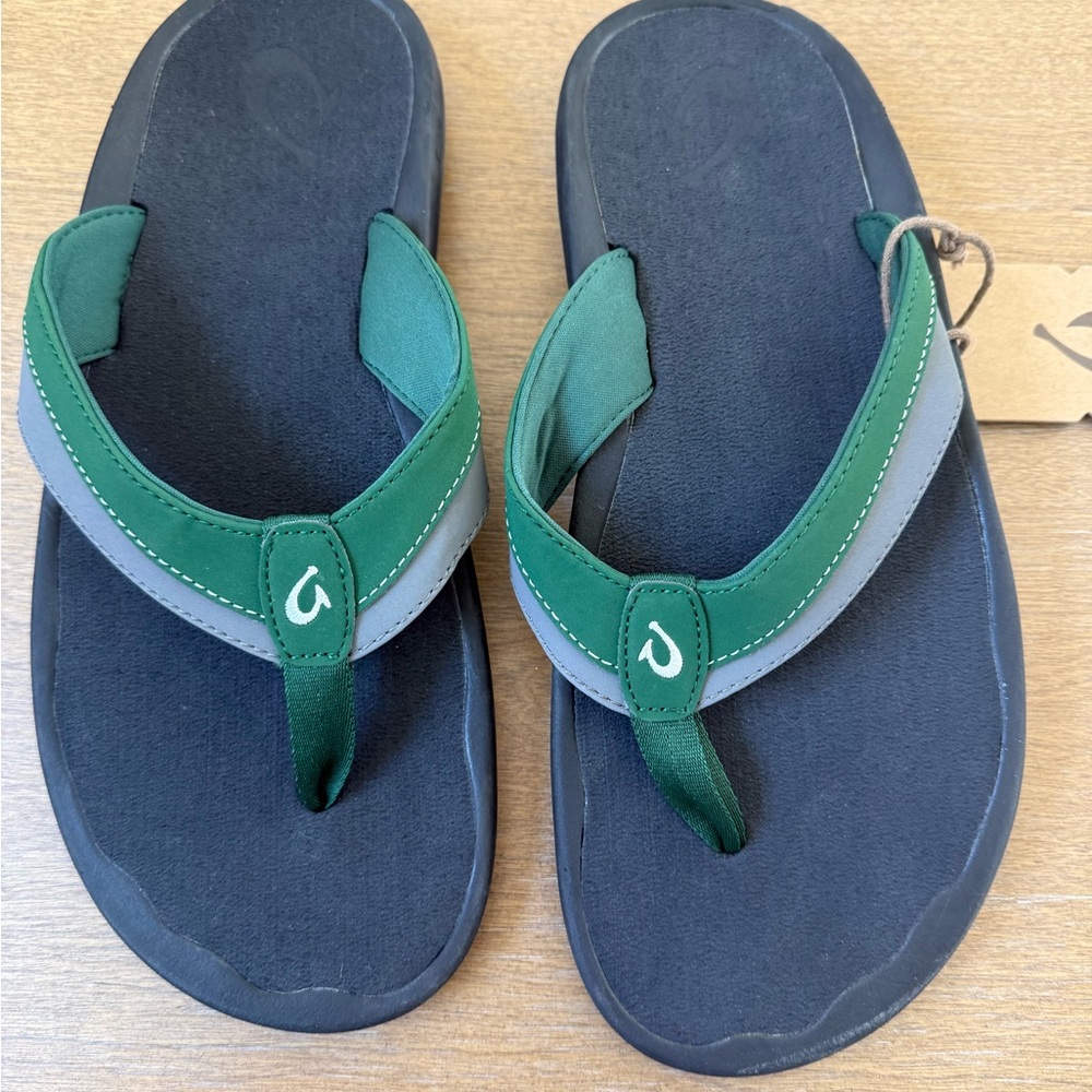 OluKai Men’s Ohana Koa Black and Green Sandals Flip Flops